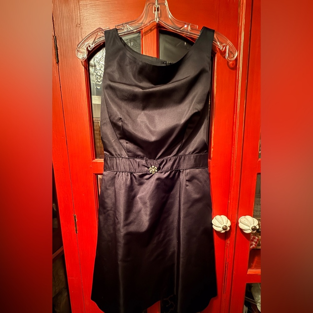 Classic Cynthia Rowley Black Sleeveless Satin Dress with Waist Accent